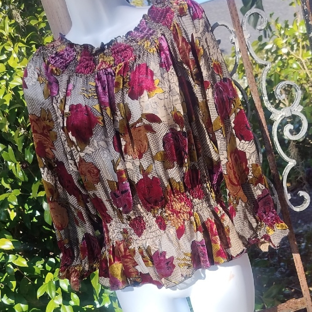 Cache Small/Medium Romantic Top - image 1